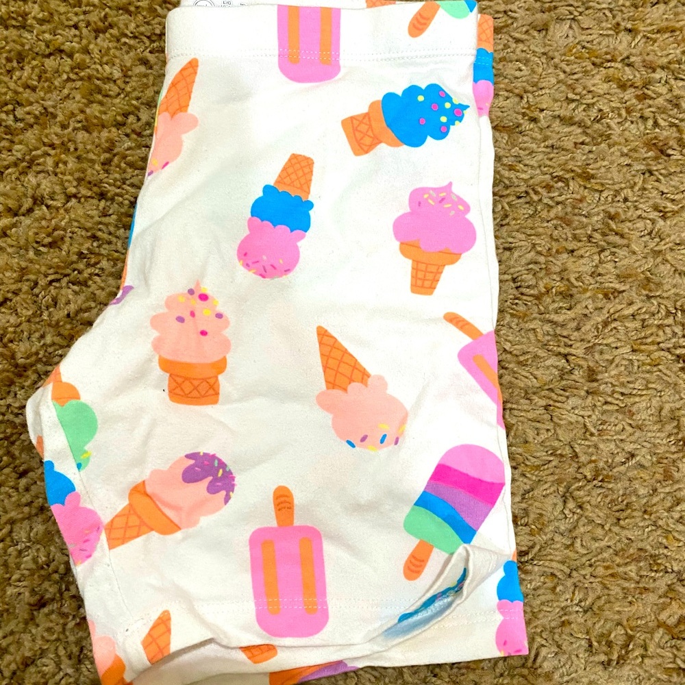 It very adorable ice cream biker shorts, in very good condition.